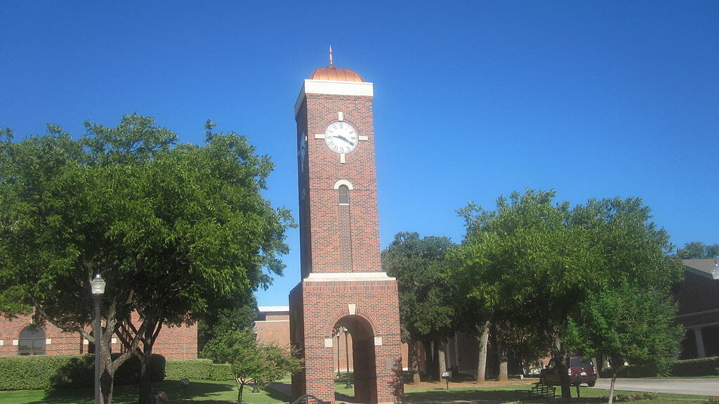 25 Best Christian Colleges and Universities in the West ...